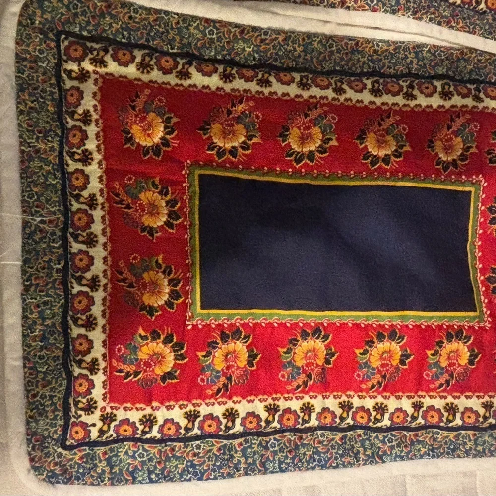 Hand quilted kitchen placemats. Set of 4. Reversible.